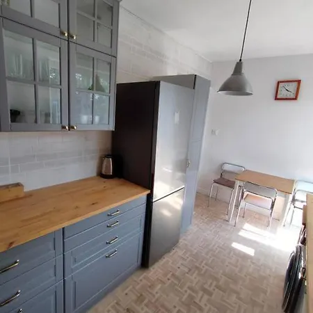 Brook-stone Beach Apartment *