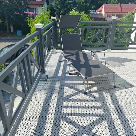 Brook-stone Beach Apartment